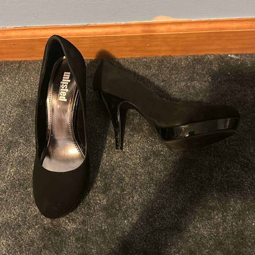 Black heels